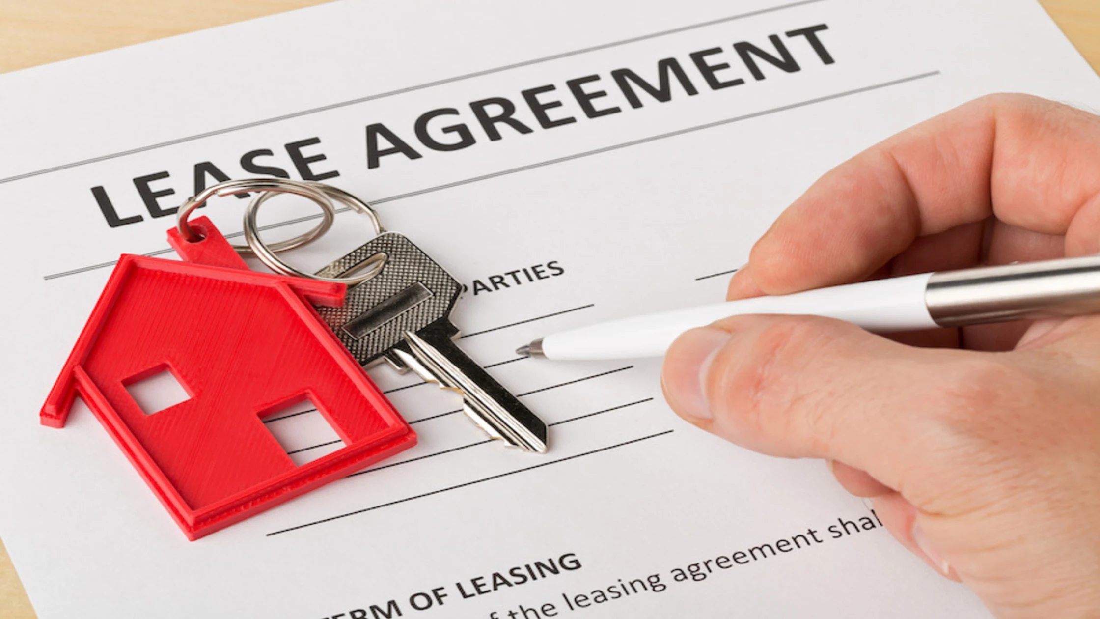 9 Key Questions to Ask Before You Sign the House Lease