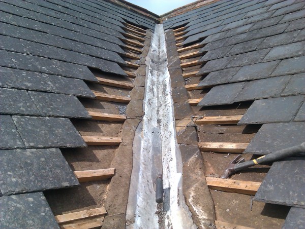 6 Clear Indicators Its Time to Fix Your Roof